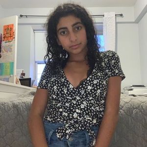 Meet your Posher, Ester